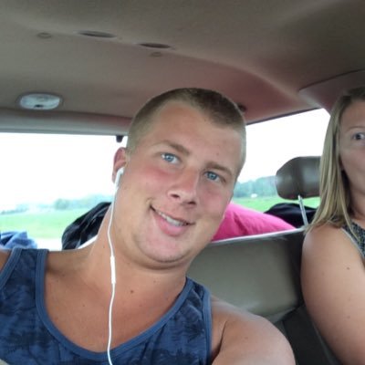 Profile Picture of Aaron Vanderhout (@aaronhout) on Twitter