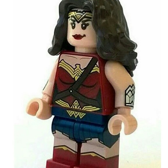 Profile Picture of Gloria Aguirre (@wonderwoman9999) on Poshmark