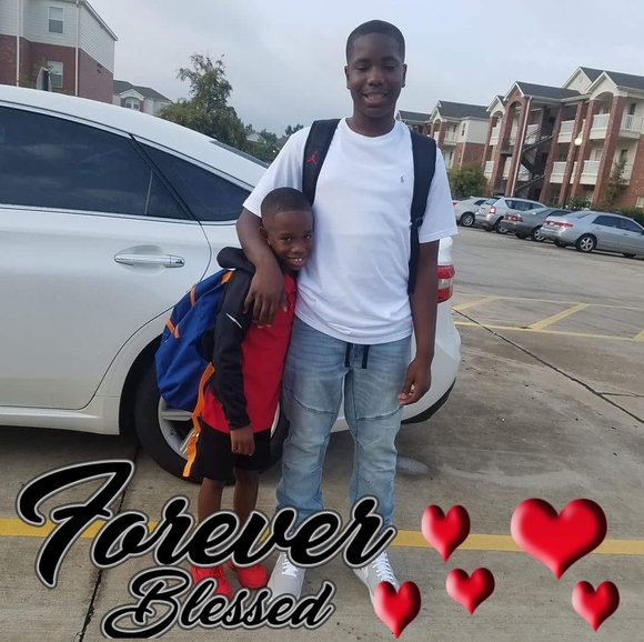 Profile Picture of Latricia Logan (@latjay01) on Poshmark