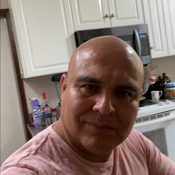 Profile Picture of Emilio Velez (@emiliovelez36) on Poshmark