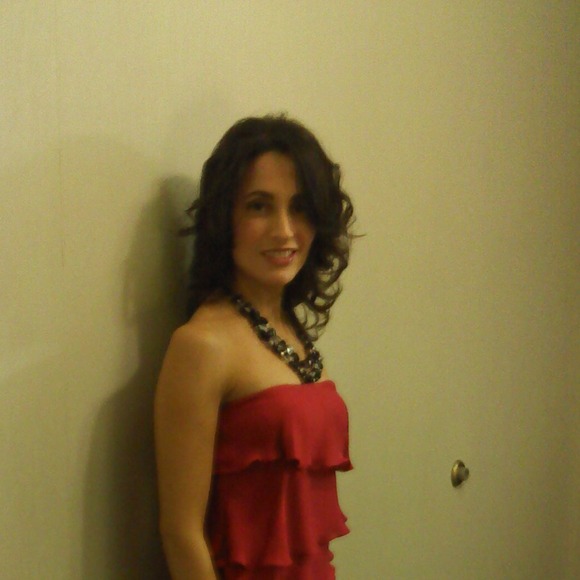 Profile Picture of Daniela Repack (@dlfr) on Poshmark