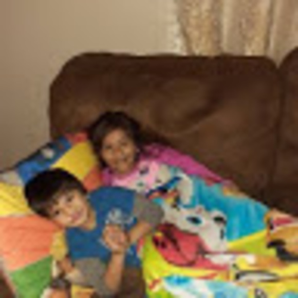 Profile Picture of Martin Cisneros (@martincisner290) on Poshmark