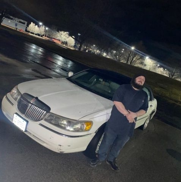 Profile Picture of Rob Moore (@elreapa213) on Poshmark