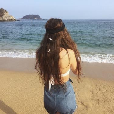 Profile Picture of Lucy Conway (@lucyyconwayy) on Twitter