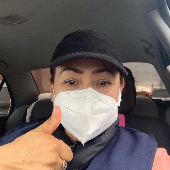 Profile Picture of Theresa Avendano (@theresaavendano) on Poshmark