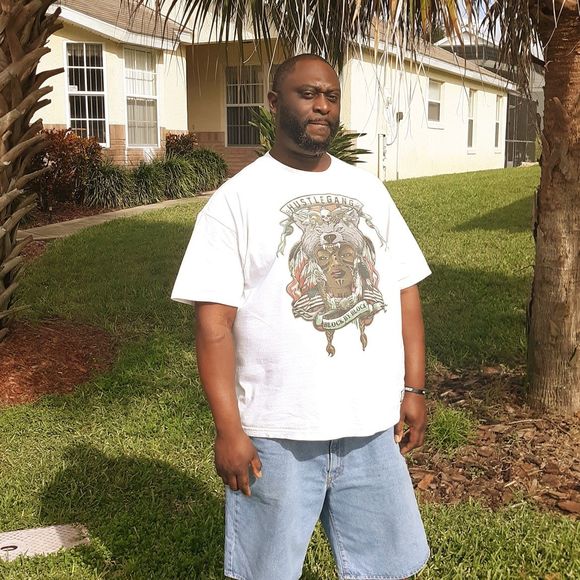 Profile Picture of Ricky Triplett (@rickytriplett) on Poshmark