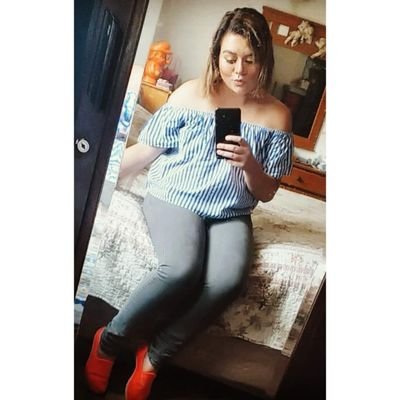 Profile Picture of Sol Castillo (@_solsolaresmc) on Twitter