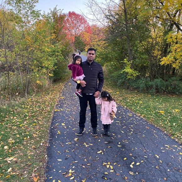 Profile Picture of Akif Moiduddin (@akif87) on Poshmark