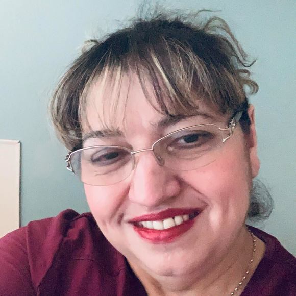 Profile Picture of Maria Casamalhuapa (@casamamm) on Poshmark