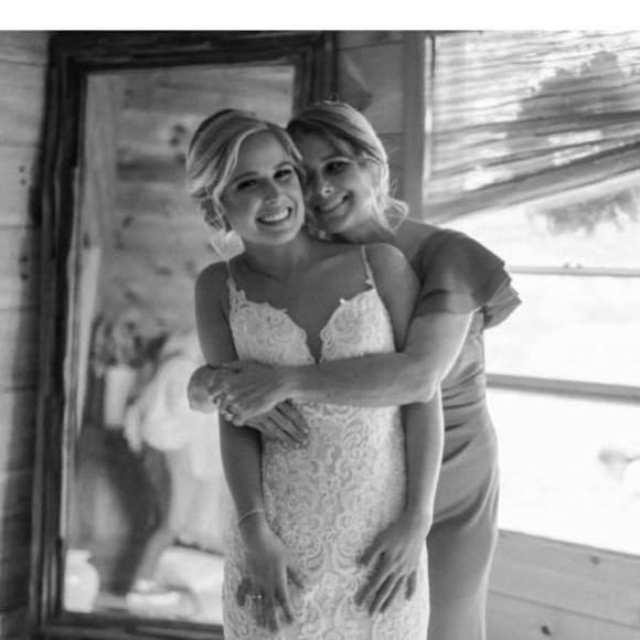 Profile Picture of Tina Shoemaker (@shoe4472) on Poshmark