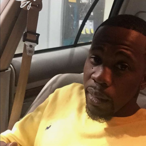 Profile Picture of Alan Woolfolk (@profit71603) on Poshmark