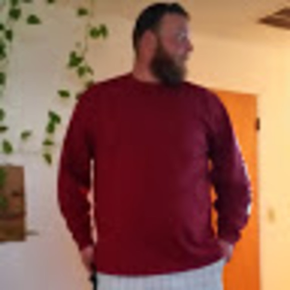 Profile Picture of Nicola Scuderini (@nsquake) on Poshmark