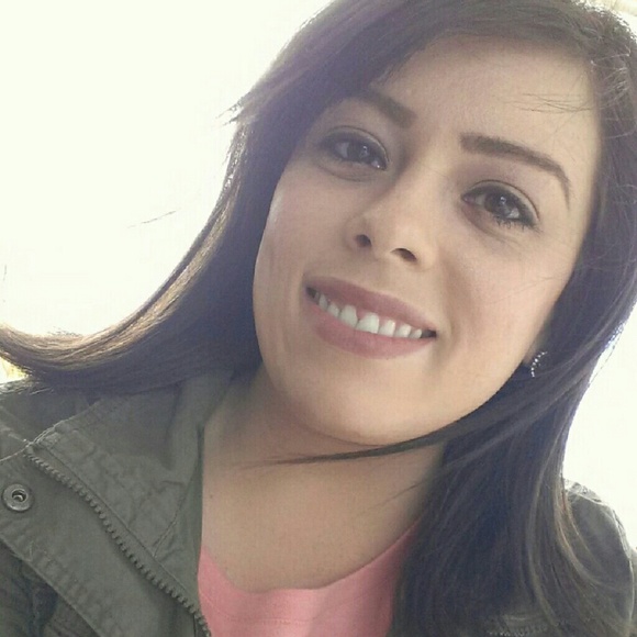 Profile Picture of Megan Sullivan (@mkathleen7) on Poshmark