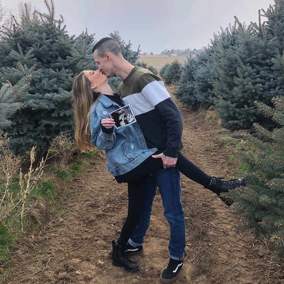 Profile Picture of Chase Gray (@chase_gray) on Poshmark
