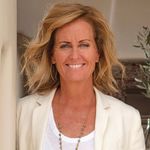 Profile Photo of Stacy Alexander - Interior Designer & Real Estate Texas (@stacyalexanderdesign) on Instagram