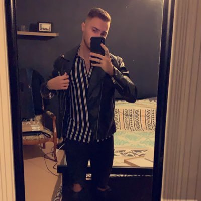 Profile Picture of God Hand ⭐⭐ (@MatteoDorio) on Twitter