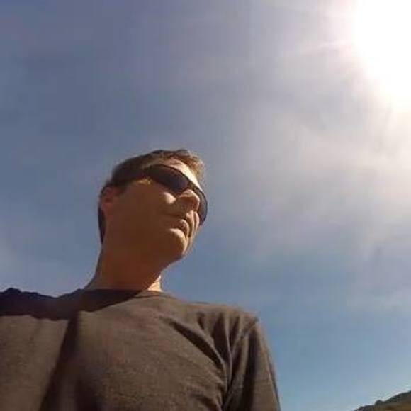 Profile Picture of Larry Trigg (@snoozecake) on Poshmark