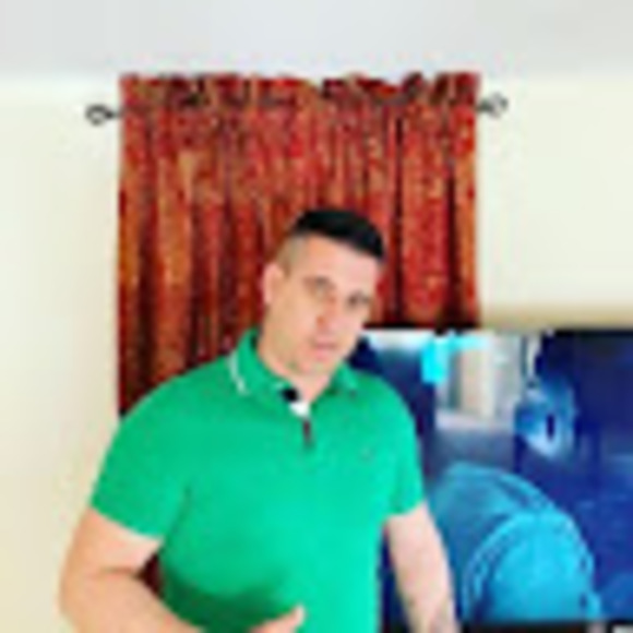 Profile Picture of Andy Acevedo (@andyacevedo136) on Poshmark