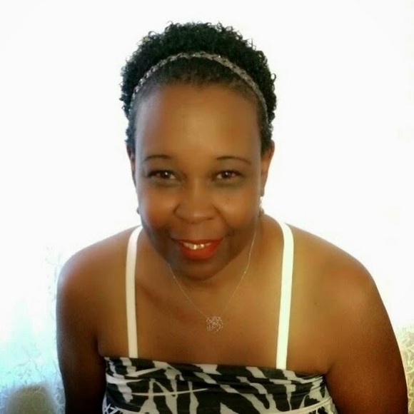 Profile Picture of Marian Williams (@marianwillia869) on Poshmark