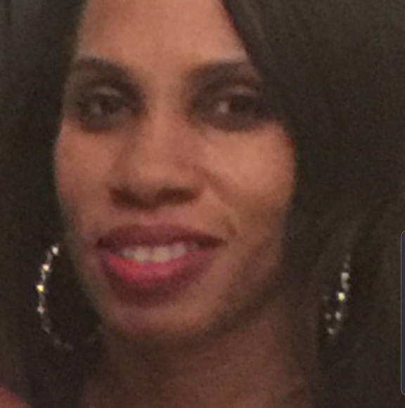 Profile Picture of Mae Cutliff (@maecutliff) on Poshmark