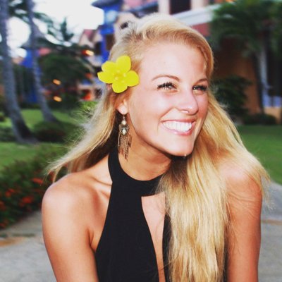 Profile Picture of Caroline Copeland (@caroooolineee) on Twitter