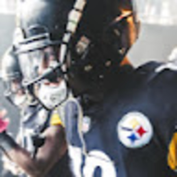 Profile Picture of Michael Laleyan (@michaellaleyan) on Poshmark