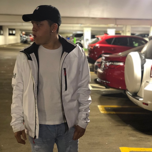 Profile Picture of Alexis Lizama (@lizama3244) on Poshmark