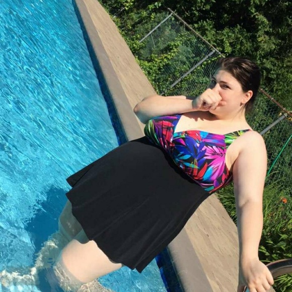 Lyla Mineau - Poshmark Profile Picture of Lyla Mineau (@lylamineau) on Poshmark