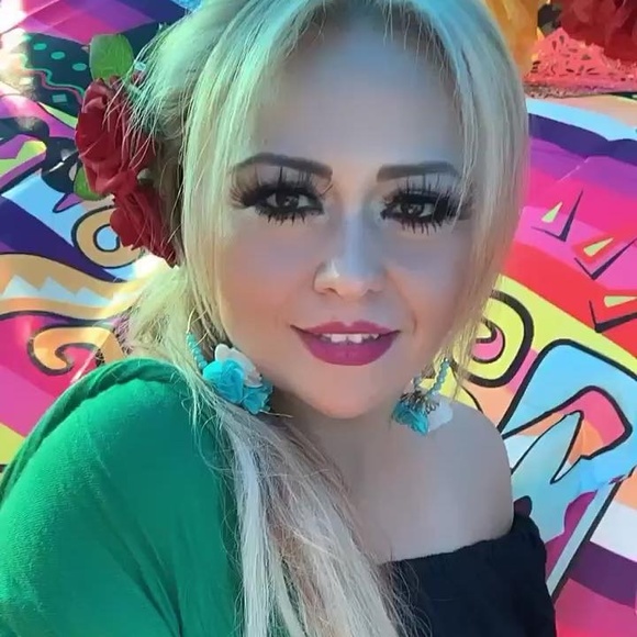 Profile Picture of Gris Alcala (@gricelda124) on Poshmark