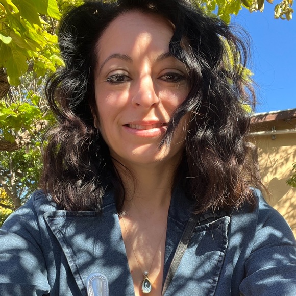 Profile Picture of Margaret Marinoff (@pasha1mo) on Poshmark