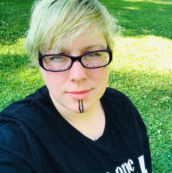 Profile Picture of Kippy Cooley (@kippylou) on Poshmark