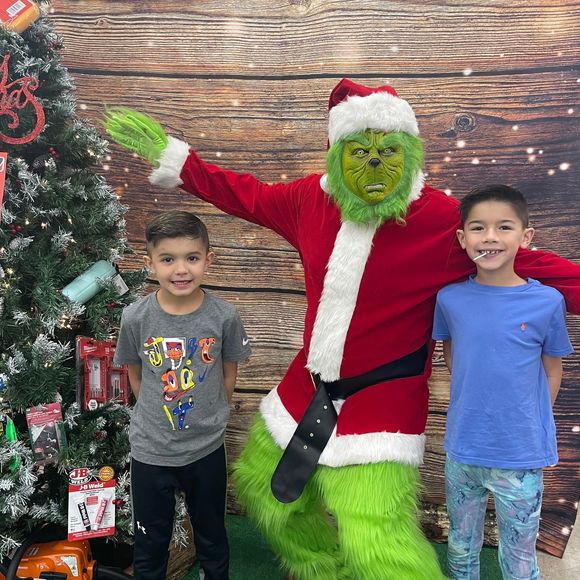 Profile Picture of Jeni Patelis (@jlpatelis) on Poshmark