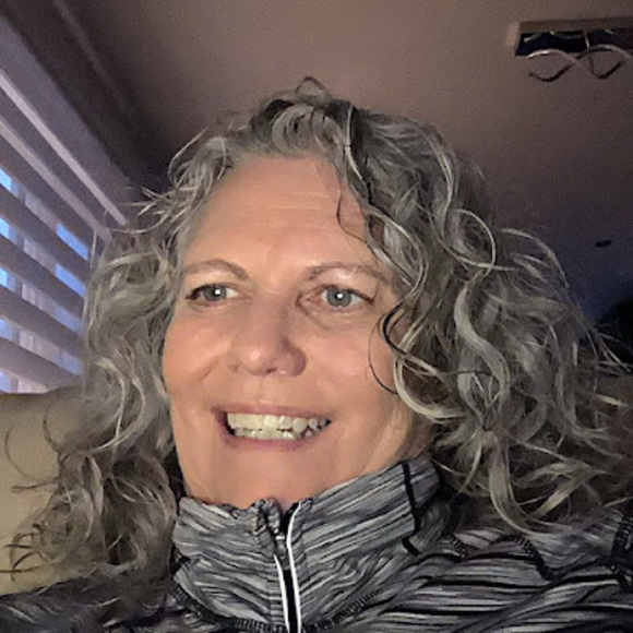 Profile Picture of Andrée Proulx (@andreep771) on Poshmark