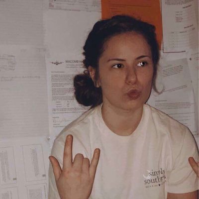 Profile Picture of Natalie Benson (@nat_benson25) on Twitter