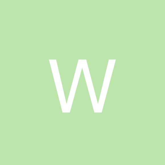 Profile Picture of Wookiiee . (@courtneeeyy23) on Poshmark