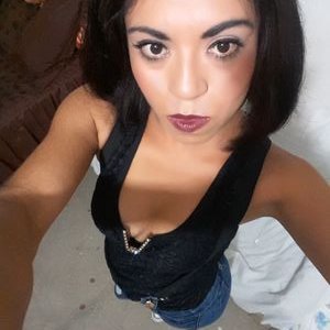 Profile Picture of Bianca Arambula (@flakusca) on Twitter