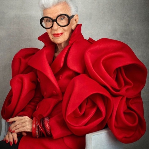 Deci16 Deci16 - Poshmark Profile Picture of Deci16 Deci16 (@deci_16) on Poshmark