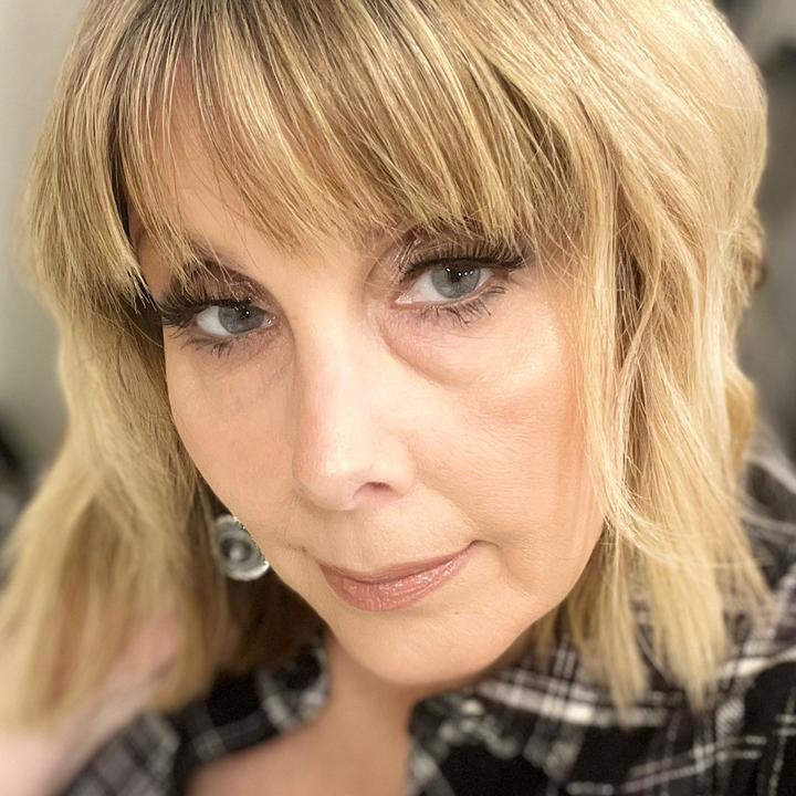 Profile Picture of Melissa Ann Wolfer (@just_mimi_wolf) on Tiktok