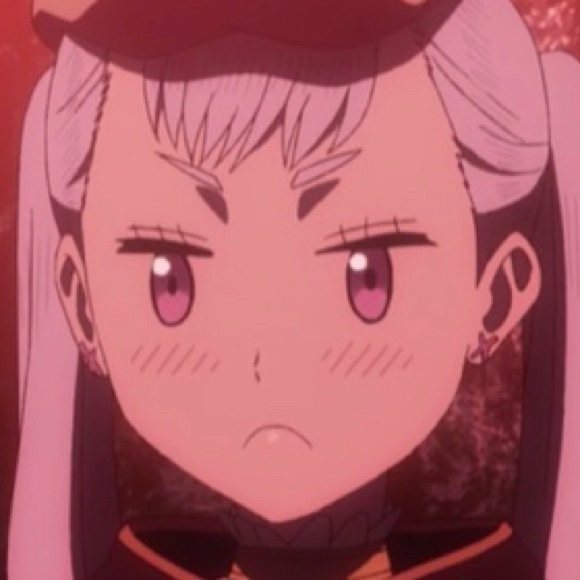 Profile Picture of Tessa Laslo (@tessalaslo) on Poshmark