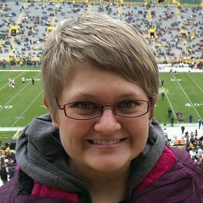Profile Picture of Ellen Sylvester (@_Mavis_James) on Twitter