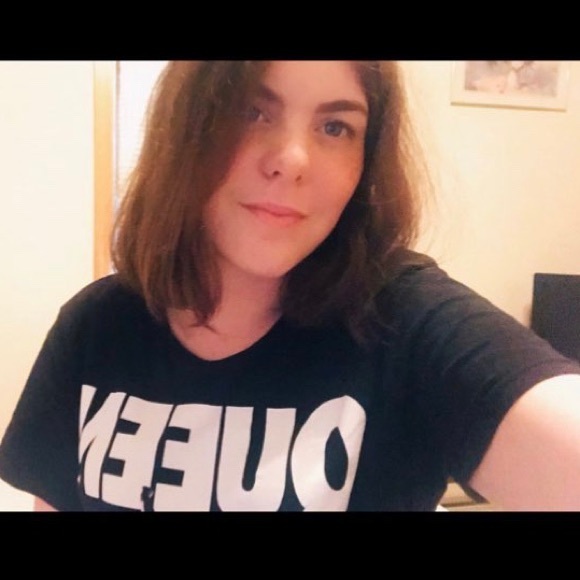 Profile Picture of Ashley Latassa (@ashlat13) on Poshmark