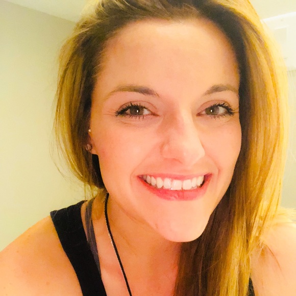 Profile Picture of Kelsey Bitner (@kbrooked) on Poshmark