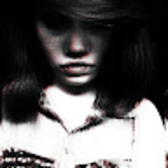 Profile Picture of Victoria Brayman (@vbrayman) on Poshmark