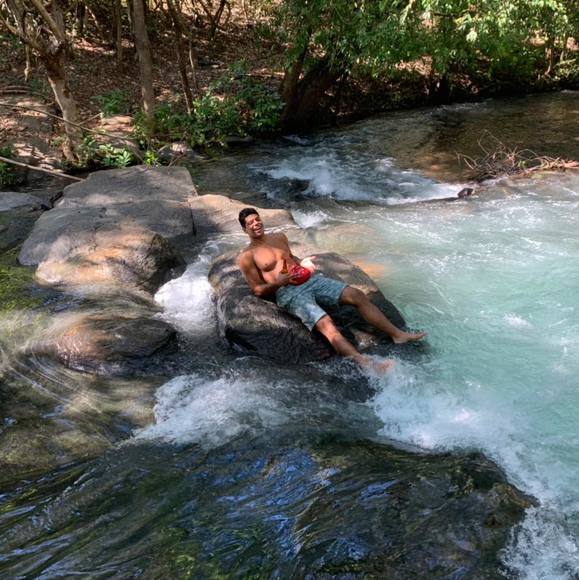 Profile Picture of Brian Silva (@brianrss) on Poshmark