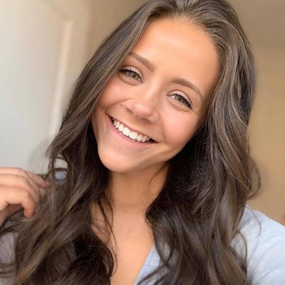 Samantha Damante - Poshmark Profile Picture of Samantha Damante (@sdamante97) on Poshmark