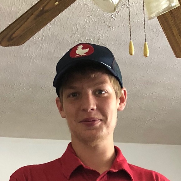 Profile Picture of Austin Ray (@cylant) on Poshmark