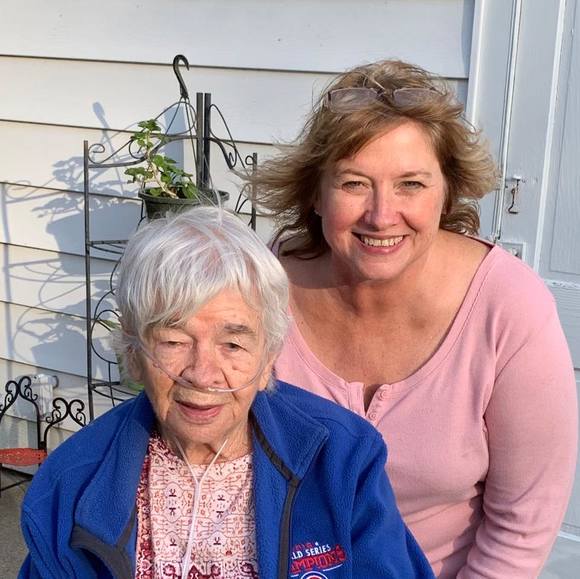 Profile Picture of Lori Gladson (@loribean4222) on Poshmark