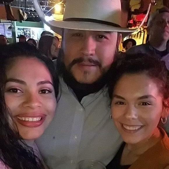 Profile Picture of Richard Deleon (@rdeleon1020) on Poshmark
