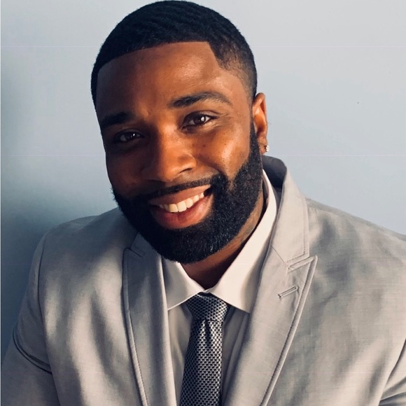 Profile Picture of Andre Howard (@howardandre) on Poshmark