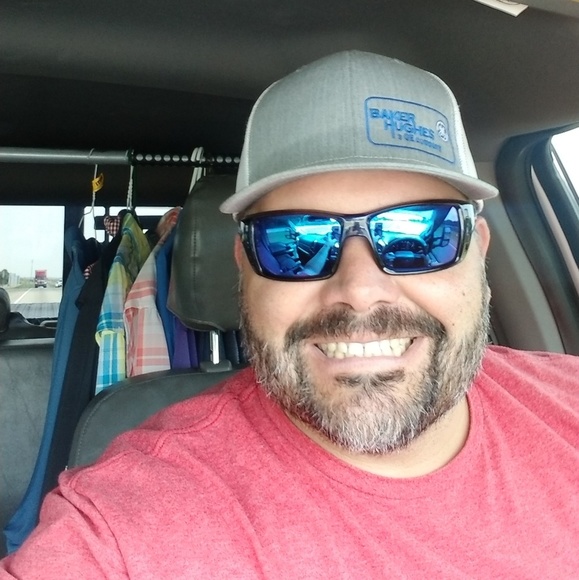 Profile Picture of Chris Pearson (@chrislp83) on Poshmark